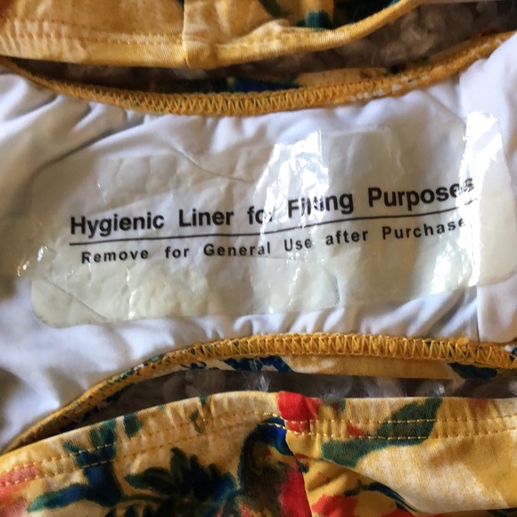 2 piece swimsuit made by WET - Picture 4 of 4